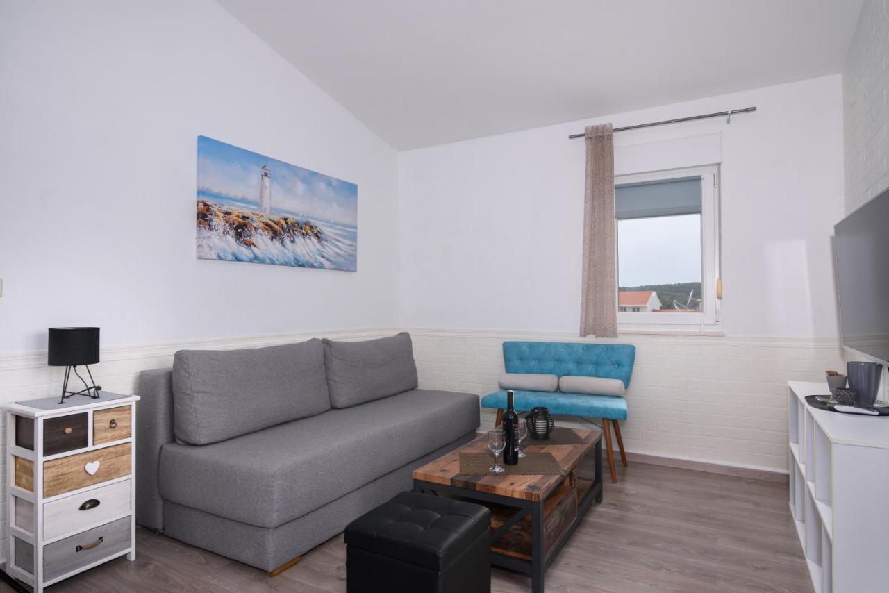 Apartment Kvesic Trogir Zewnętrze zdjęcie