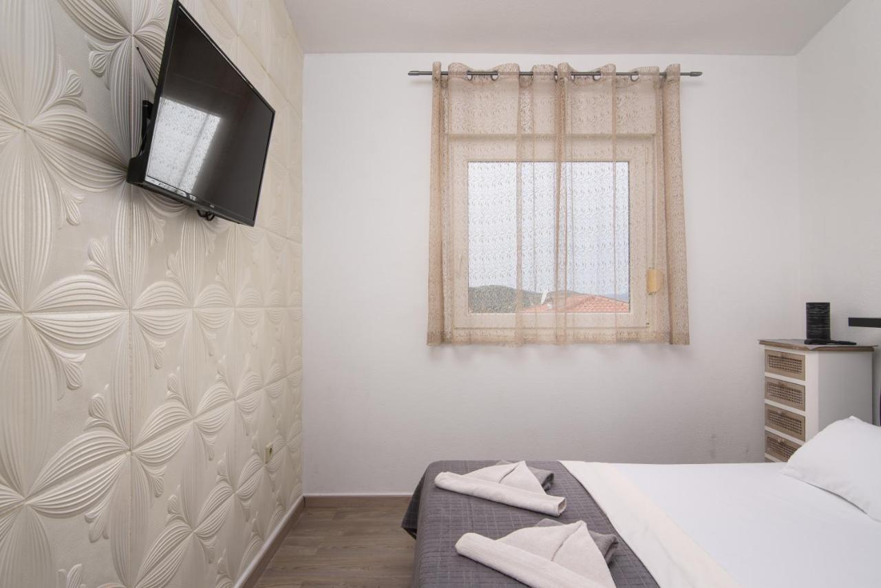 Apartment Kvesic Trogir Zewnętrze zdjęcie